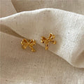 Small stud bow